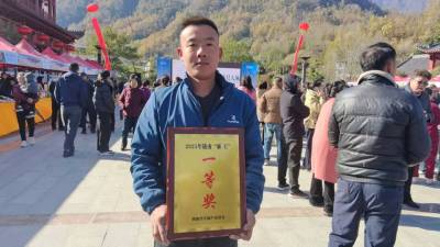 2025年，甘肃省陇南市康县天麻麻王评比及招商会在阳坝召开。三河坝镇斜坡村天麻种